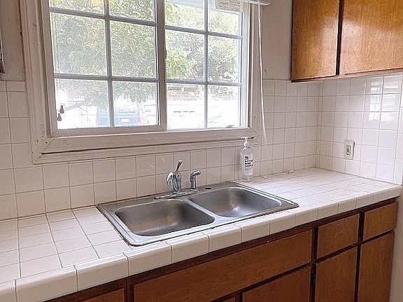 5th image of 4059 Perlita Ave #B