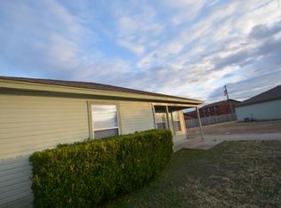 1700 Overland Dr #A-B, Cleburne, TX 76033