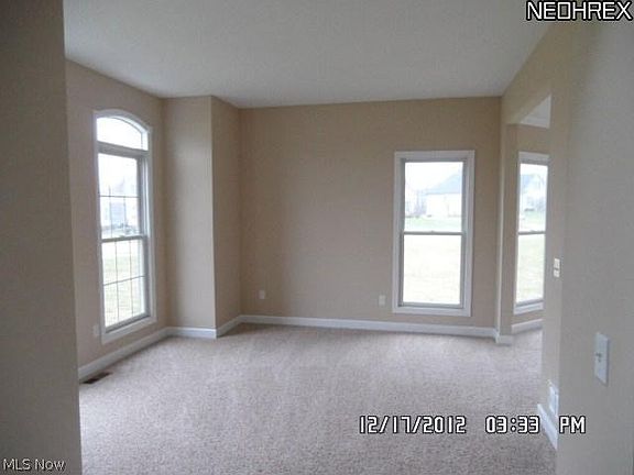 4th image of 9000 Chinaberry Cir N