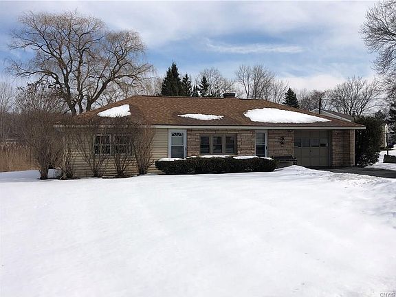 2nd image of 5905 Warren Dr