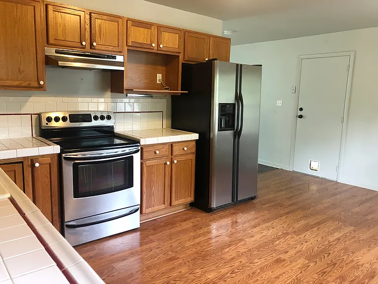 1816 Miller Dr — Photo 5