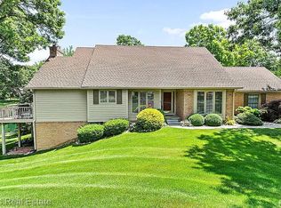 4549 Golf View Dr, Brighton, MI