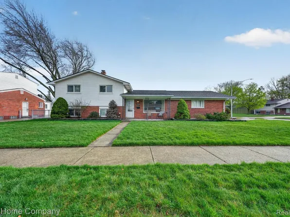 33847 Tawas Trl, Westland, MI 48185