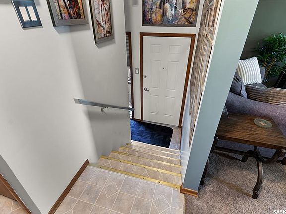 4th image of 378 Froom Cres