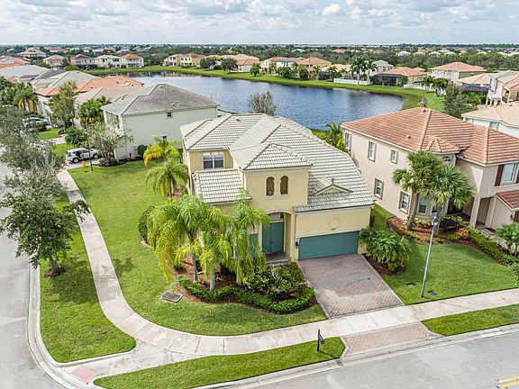 2nd image of 11307 SW Kingslake Circle
