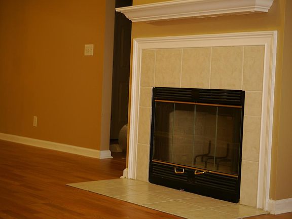 3rd image of 5853 Brewbaker Blvd #5853