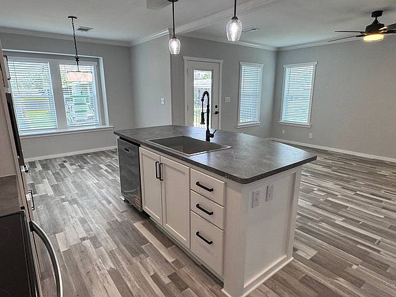 5th image of 3706 Spinnaker Dr