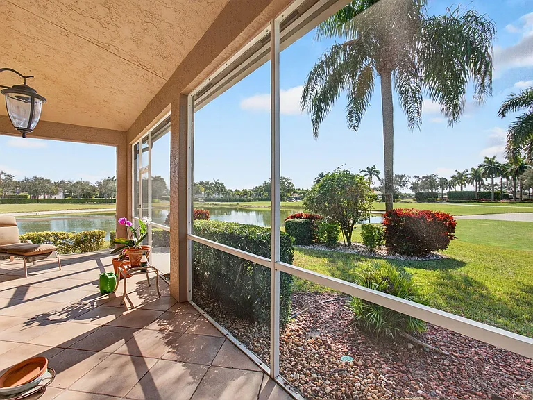 6862 Swansea Ln — Photo 37