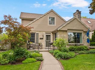 9040 Stickney Ave, Wauwatosa, WI 53226