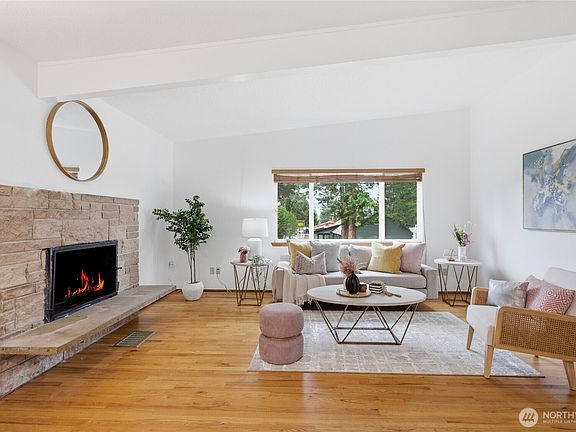 3rd image of 12808 SE 158th St