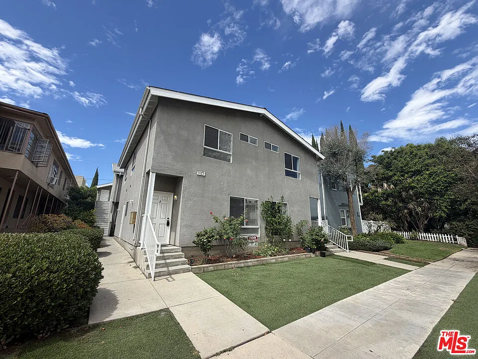 1127 Glenville Dr #2