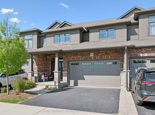 254 Gosling Gdns #11, Guelph, ON N1L 1G7