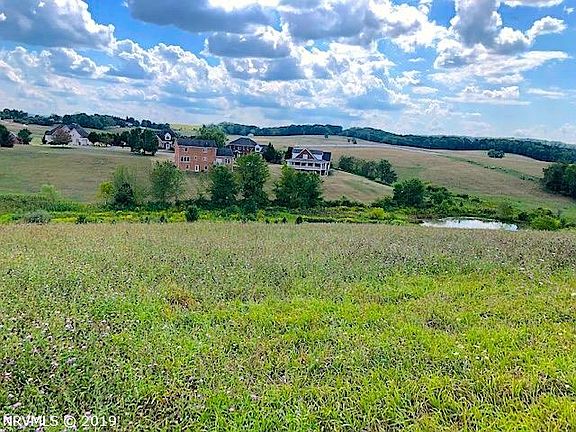 4th image of 2175 Peakland Way