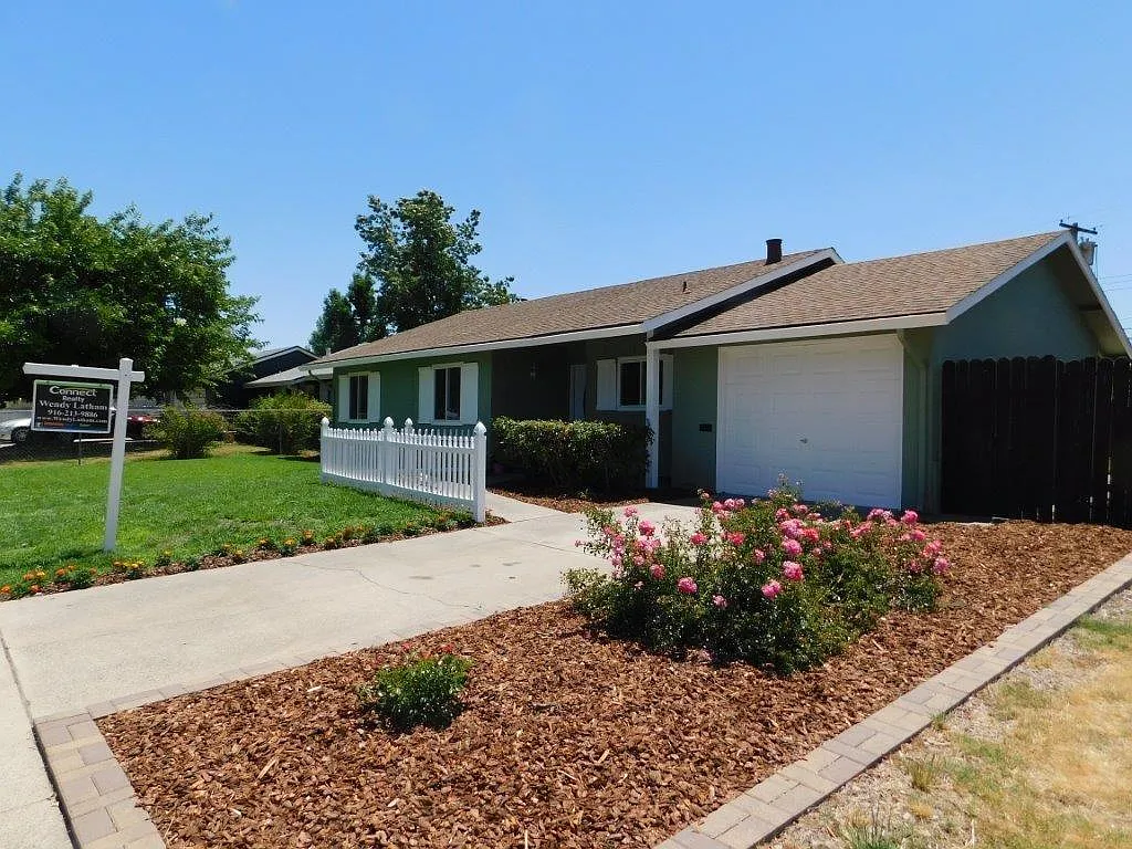 6951 Gillingham Way photo 1