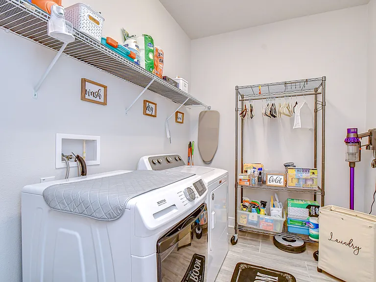 15371 Caravan Ave — Photo 30