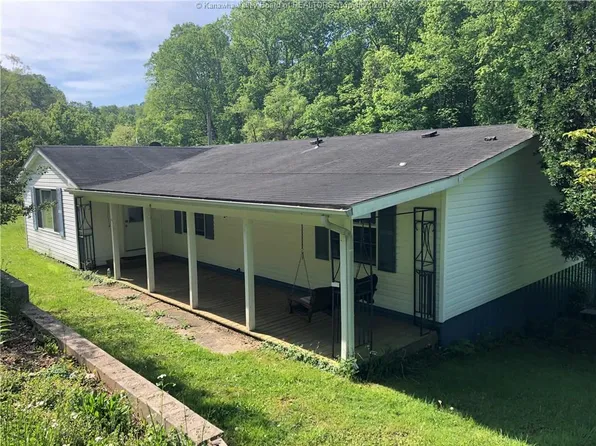 3274 Big Creek Rd #A, Hamlin, WV 25523
