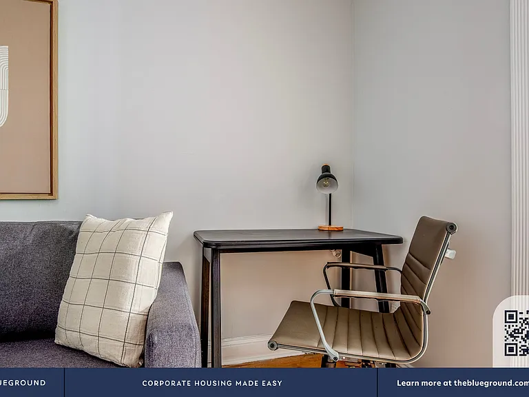 120 Christopher St #4 — Photo 5