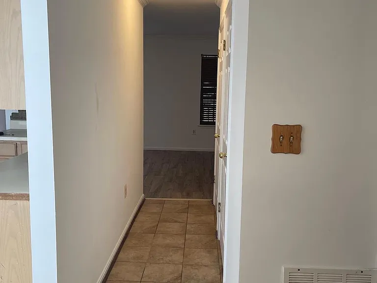 9324 Town Place Dr — Photo 8