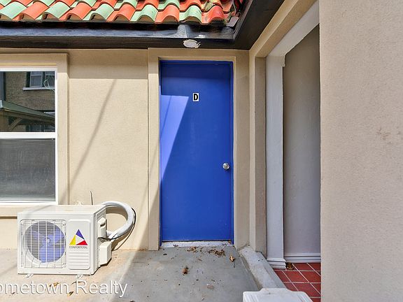 2nd image of 225 NW 24th St #10325180