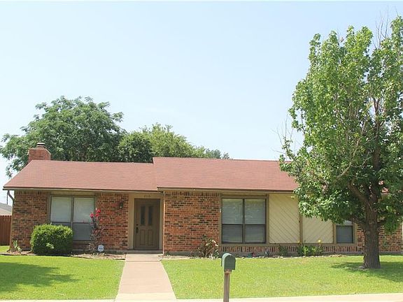 2nd image of 2116 Linda Ln