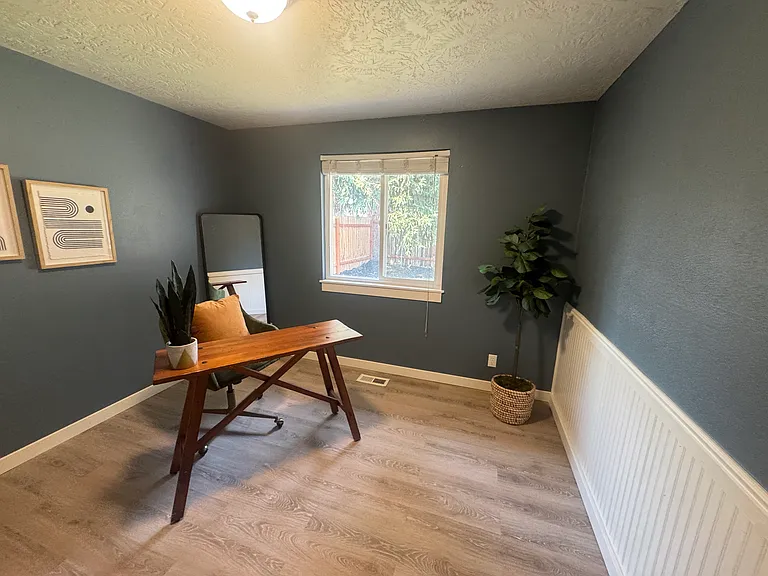 1467 S Grant Ave — Photo 5