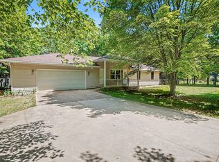4955 Red Pine Dr, Grant, MI 49327