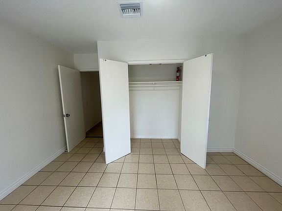 4th image of 11584 Strathern St