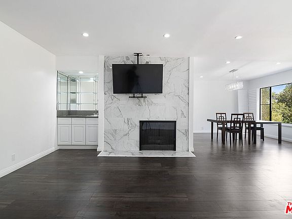 3rd image of 853 S Le Doux Rd APT 201