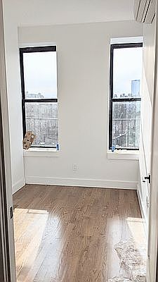5th image of 630 E 6th St APT 3