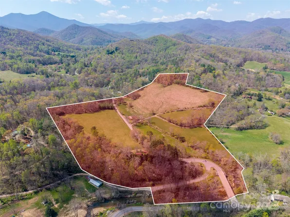 435 Upper Glady Fork Rd, Candler, NC 28715