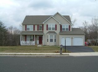 7 Country Dr, Pottstown, PA 19464