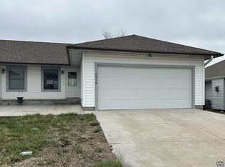 2914 SE Walnut Dr, Topeka, KS 66605