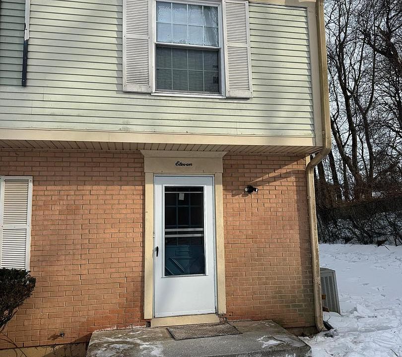 1st image of 11 Woodenbridge Ct #A
