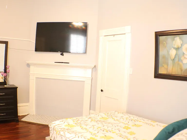 318 W Duffy St #B — Photo 5