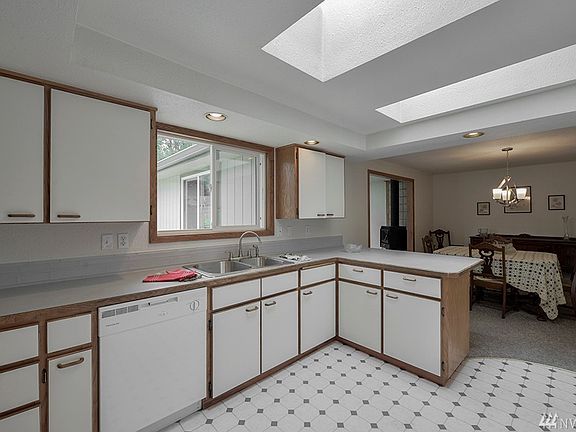 2nd image of 10427 11th Avenue Ct S