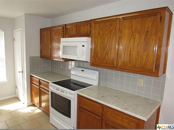 5th image of 3922 Bur Oak Dr