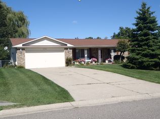 3055 Old Farm Rd, Flint, MI 48507