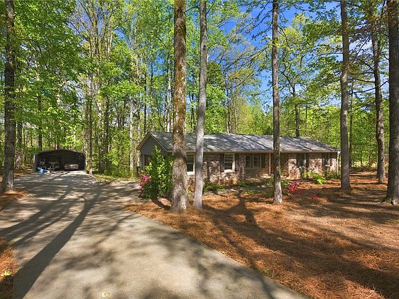 3rd image of 275 Mountain Springs Rd