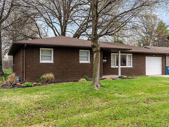 3rd image of 2347 Emert Ave
