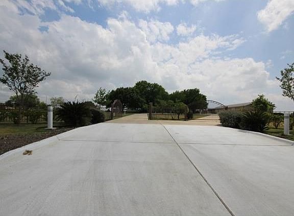 3rd image of 1730 County Road 138