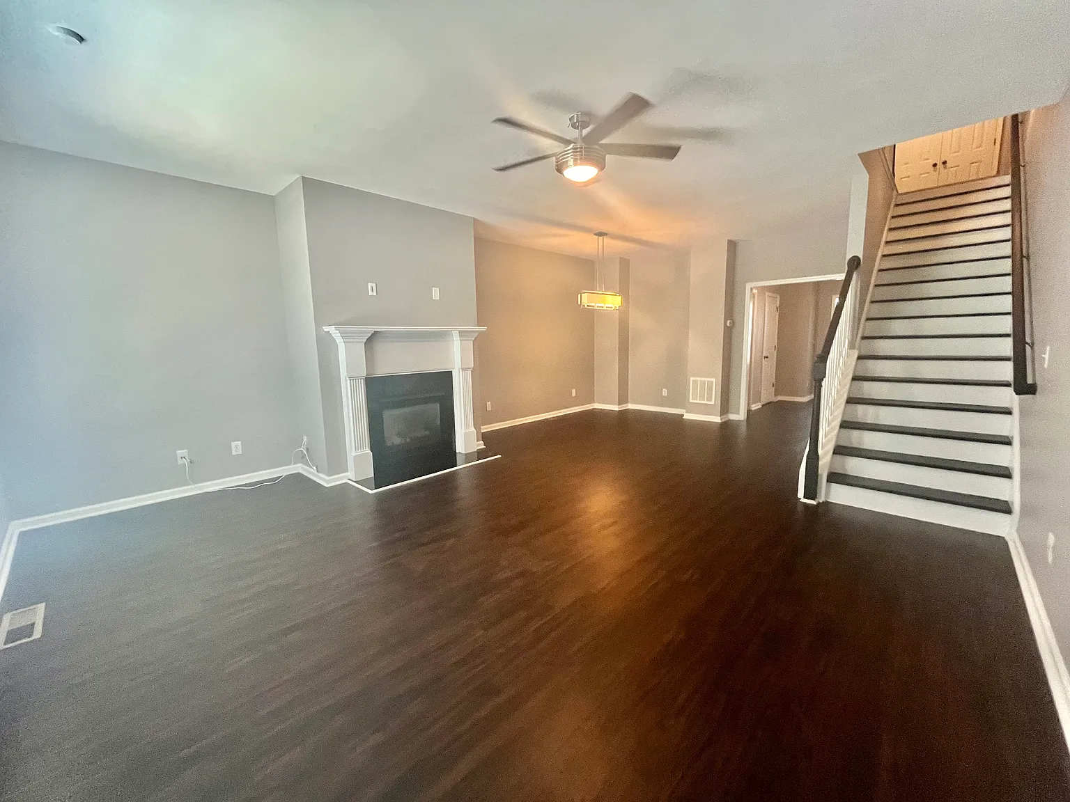 1 bed, 1728 sqft, $2,450 — Photo 3
