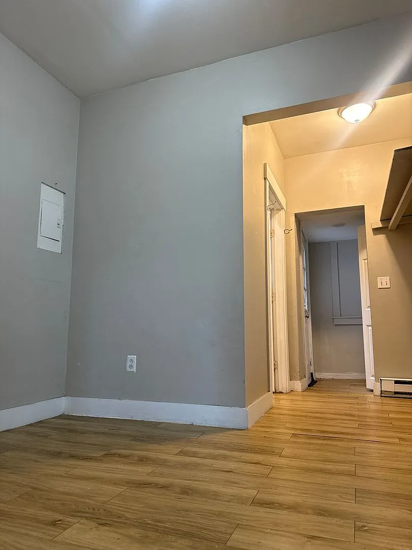 55 Blackhall Street — Photo 4