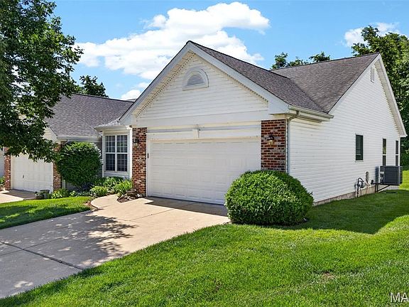 3rd image of 1317 Pine Bluff Dr