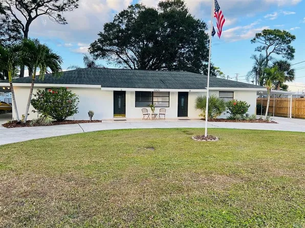 10825 126th Ave N, Largo, FL 33778