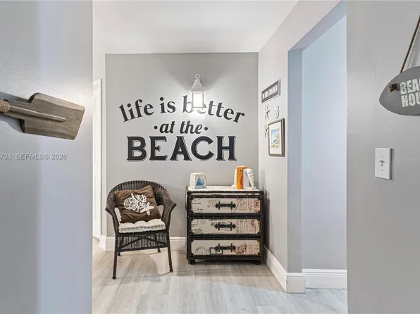 651 Okeechobee Blvd APT 202, West Palm Beach, FL 33401