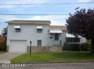 1003 Parkwood St, Hazleton, PA 18201