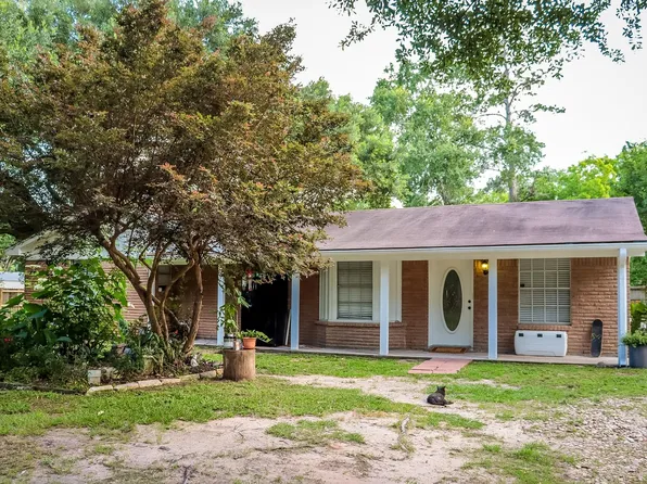 8815 Kerr Dr, Tomball, TX 77375