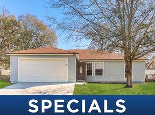 1597 Twin Oak Dr E, Middleburg, FL 32068