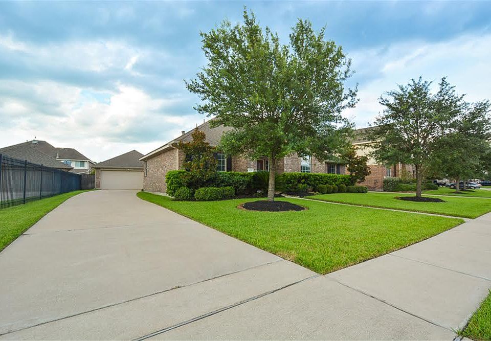 1st image of 26826 Temple Park Ln