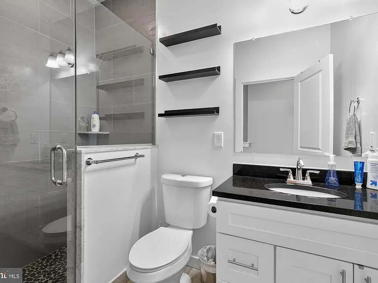2441 Coral St — Photo 33